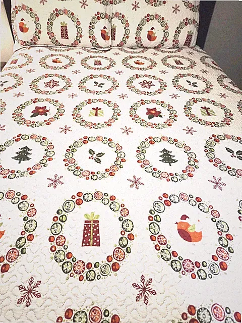 Christmas Holiday Bedding Set Quilted Holiday Coverlet Full Size With Shams