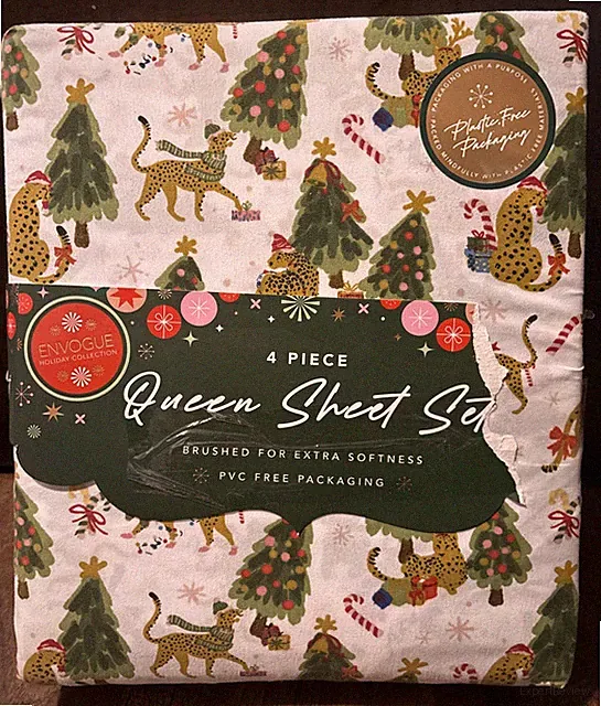 Envogue Holiday Collection Christmas Cheetah Trees 4-Piece Queen Sheet Set
