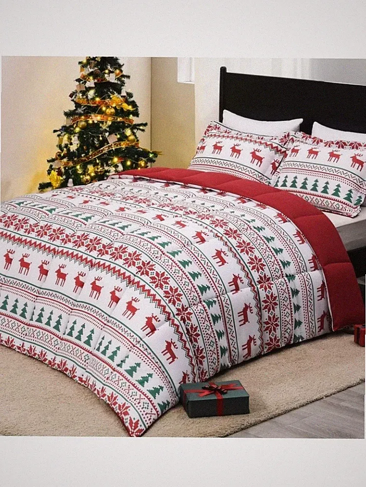 Festive Reindeer & Christmas Tree Queen Comforter Set With 2 Pillow Shams NWT