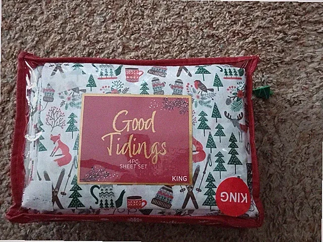 Good Tidings Christmas 4 PC King Size Sheet Set