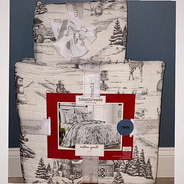 *New Homthreads Twin Christmas Quilt and Pillow Sham