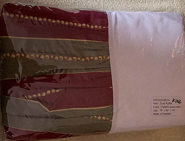 NEW & SEALED DOMESTICATIONS KING SIZE DUST RUFFLE CHRISTMAS TRADITIONS PATTERN