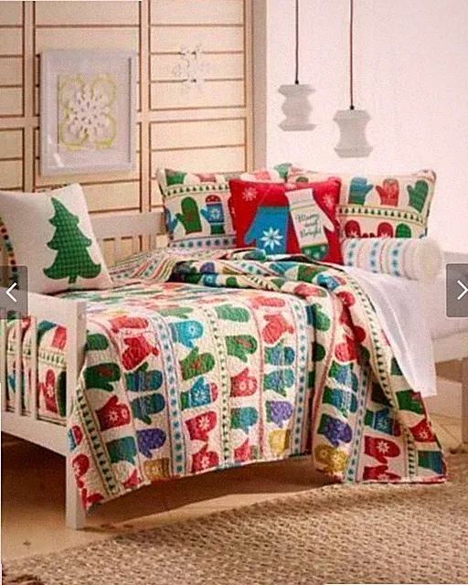 NEW! Vintage King Size Christmas Bedding Quilt Multi-Color Winter Holiday Decor