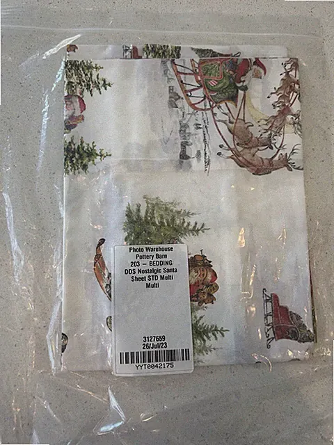Pottery Barn ~NOSTALGIC SANTA~ Standard Pillowcase CHRISTMAS~ HOLIDAY CLASSIC