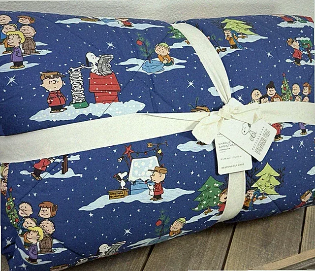 POTTERY BARN PEANUTS SNOOPY & CHARLIE BROWN CHRISTMAS COMFORTER, FULL/QUEEN BLUE