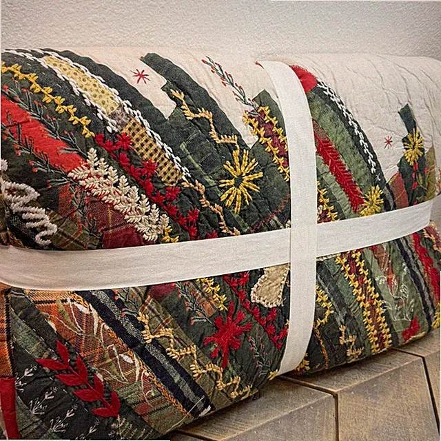 POTTERY BARN WINTER DREAMS REVERSIBLE QUILT, KING/CAL KING HANDCRAFTED CHRISTMAS