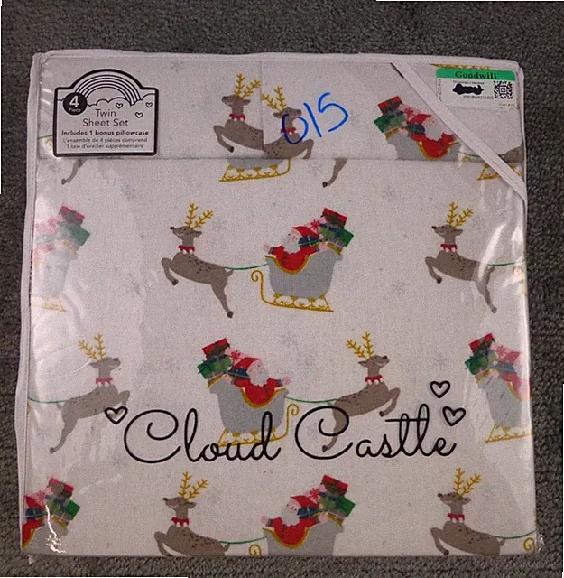 Twin Sheet Set Christmas Santa Reindeer 100% Cotton Flannel White NWT